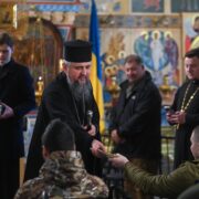 Відбулась зустріч митрополита Епіфанія з Майклом Помпео та пораненими військовослужбовцями: відвідування лікувального закладу та вручення відзнаки за підтримку України