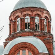 Папа вітає християн сходу з Пасхою, бажаючи миру всім, хто страждає від війни
