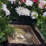 Унікальна ікона з часточкою святого Нектарія щойно прибула на Тернопільщину: короткий опис та значення для вірних