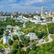 Ми повинні вчитися причащатись як християни – екзарх Вселенського патріарха