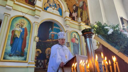 ФОТО/ВІДЕО/Божественна літургія в храмі Святих Жон Мироносиць у с. Почапинці