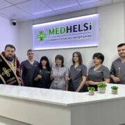 Освячення клініки "Medhelsi" Митрополитом Олександром Драбинком: Боже благословення для медичного персоналу та пацієнтів.