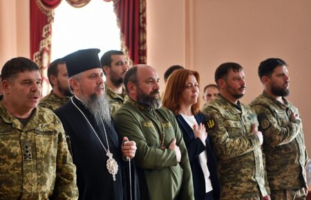 Митрополит Епіфаній відвідав випуск капеланів Сил ТрО