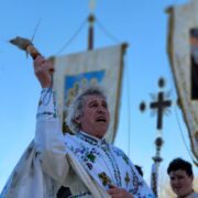 Щоб освятилася вода ця силою і дійством, і сходженням Святого Духа, Господу помолимось