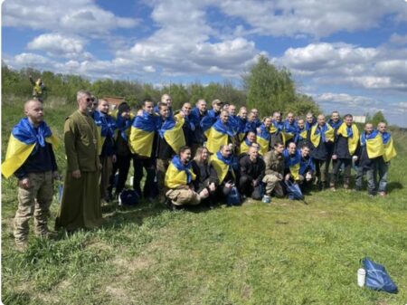 Звільнено 45 захисників України з підрозділу “Азов”: обмін полоненими за участю відомств та допомога з реінтеграції