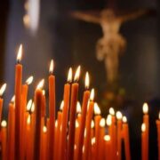 Троїцька поминальна: вірні згадують своїх спочилих