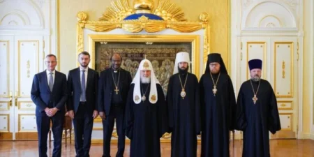 Московський патріарх Кіріл безкомпромісний у війні проти України, звинувачує Вселенського патріарха