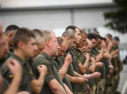 Молитва за воїнів: Благословення, відвага та мир для України