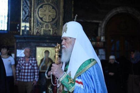 Патріарх Філарет очолив всенічне бдіння на День Пресвятої Тройці у Києві