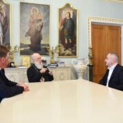 Патріарх Філарет зустрівся з першим заступником директора НАБУ, обговорюючи боротьбу з корупцією в Україні