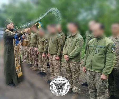 Капелани: Надійні супутники і молитовні побратими на службі українському народу