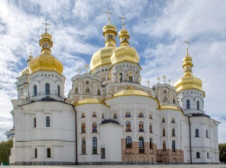 МКІП та Національний заповідник «Києво-Печерська лавра» розробили порядок здійснення богослужінь та відспівування загиблих воїнів у храмах Лаври