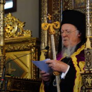 Вселенський Патріарх: Ми залишаємося, ми витримуємо і терпимо