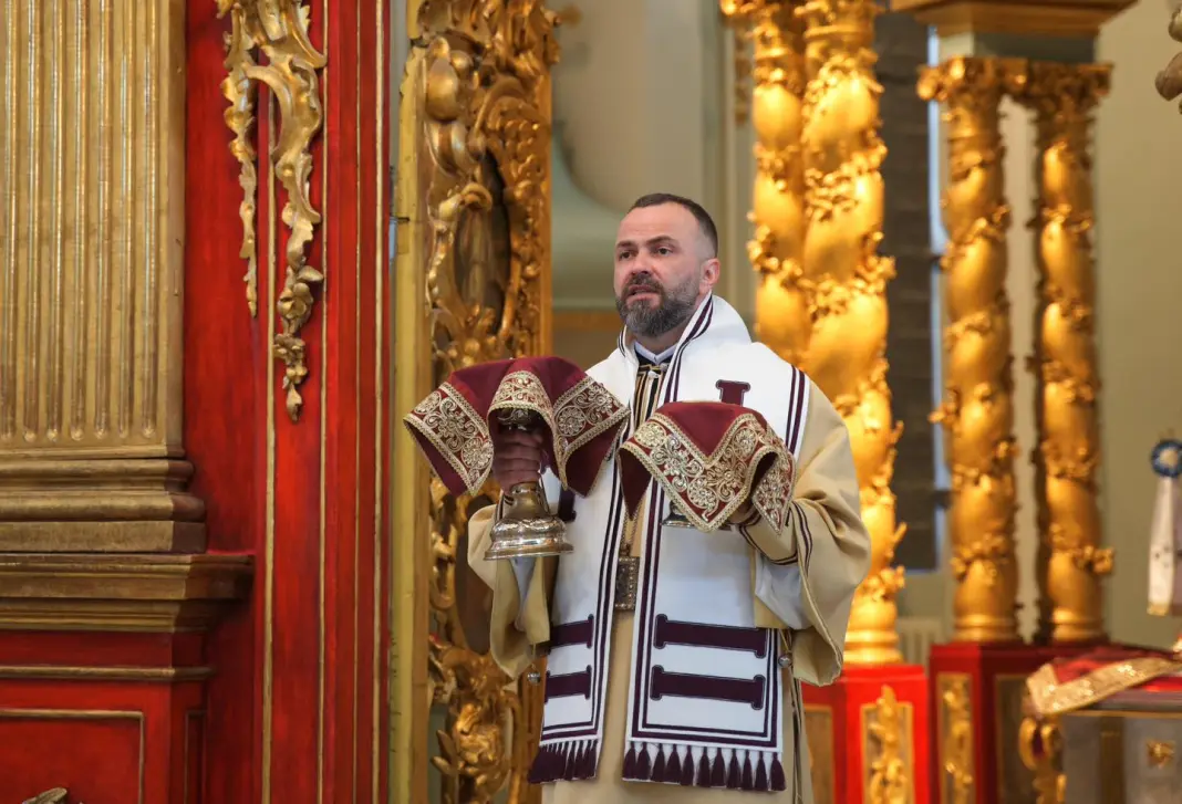 Єпископ Команський Михаїл: Надія, радість та вдячність – ключ до подолання випробувань