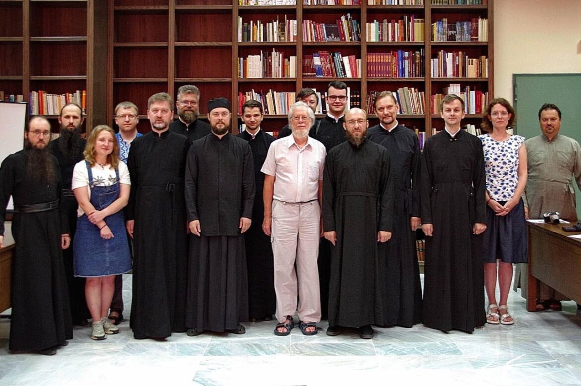 Четверта літня богословська школа: Співпраця, навчання та духовність