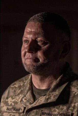 Святійший Патріарх Філарет привітав Головнокомандувача ЗСУ генерала Залужного з ювілеєм