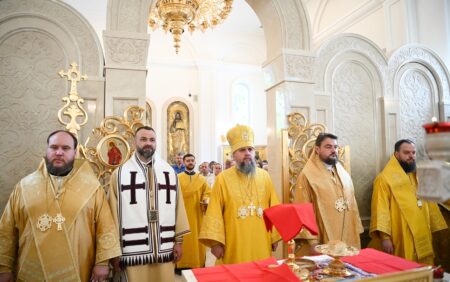 Божественна літургія у храмі Собору Київських святих с. Романків