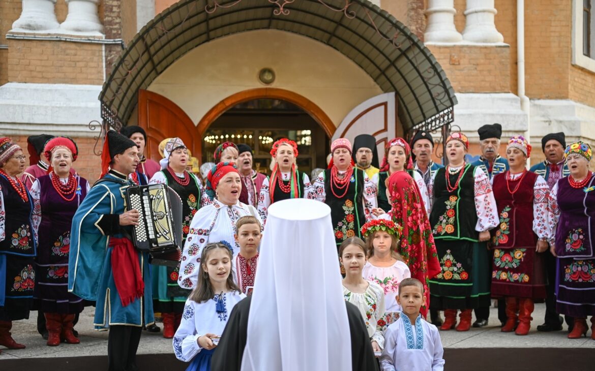 Митрополит Епіфаній звершив Божественну літургію у храмі Покрова Пресвятої Богородиці в м. Сміла