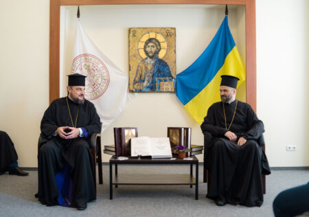Заповідний проєкт Фонду пам’яті Блаженнішого Митрополита Володимира: Представлено друге видання богослужбового Євангелія апракос у перекладі з грецької