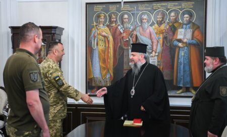 Предстоятель зустрівся з командувачем Сил логістики ЗСУ
