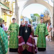 Патріарх Філарет очолив Божественну літургію та молебень за Україну у Володимирському соборі