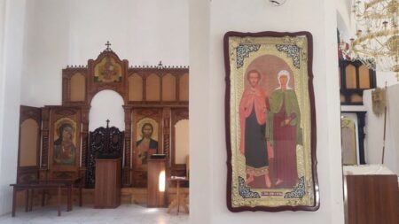 У Черкасах священник УПЦ МП вивіз ікони та цінні речі з храму (відео)