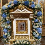 Зі святом Зимненської ікони Божої Матері: історія, прохання за мир і молитва