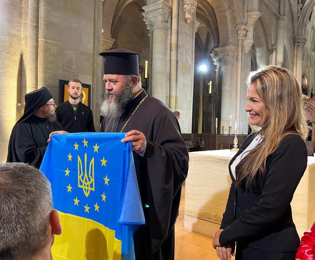 Унікальна Історична Подія: Український Митрополит Приєднався до Богослужіння з Патріархом Варфоломієм I в Угорщині
