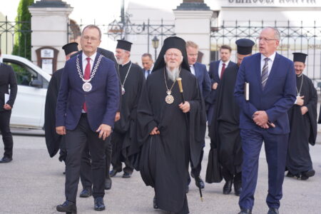 Роль екологічної свідомості і освіти у відповіді на екологічну кризу