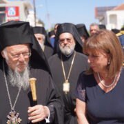 Тернопіль Кримінальний: Кумедний блазень розважав глядачів та духовенство ПЦУ сьогодні на Пантелеймона Куліша