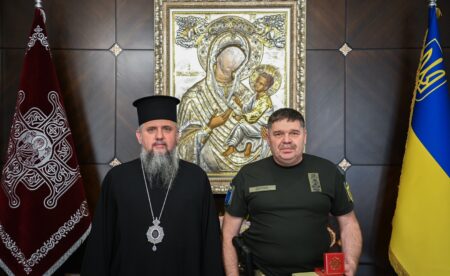 Митрополит Епіфаній провів зустріч з командувачем Сил ТрО генерал-майором Ігорем Танцюрою