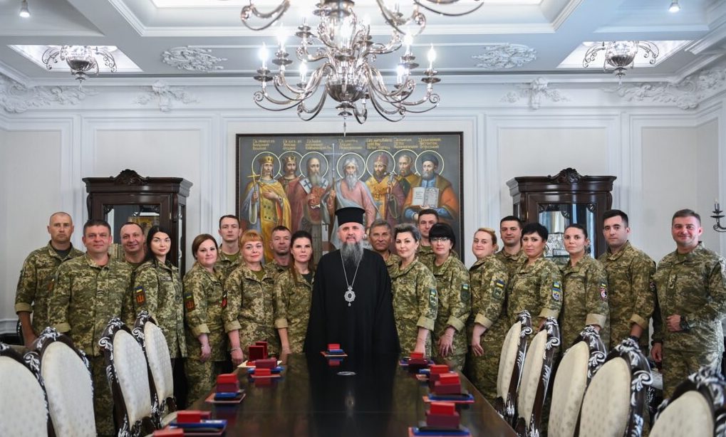 Предстоятель відзначив військових медиків, які евакуюють поранених захисників України