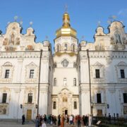 У Києво-Печерській лаврі можна буде побачити унікальні ікони, врятовані пам’ятки та поспілкуватись з істориками