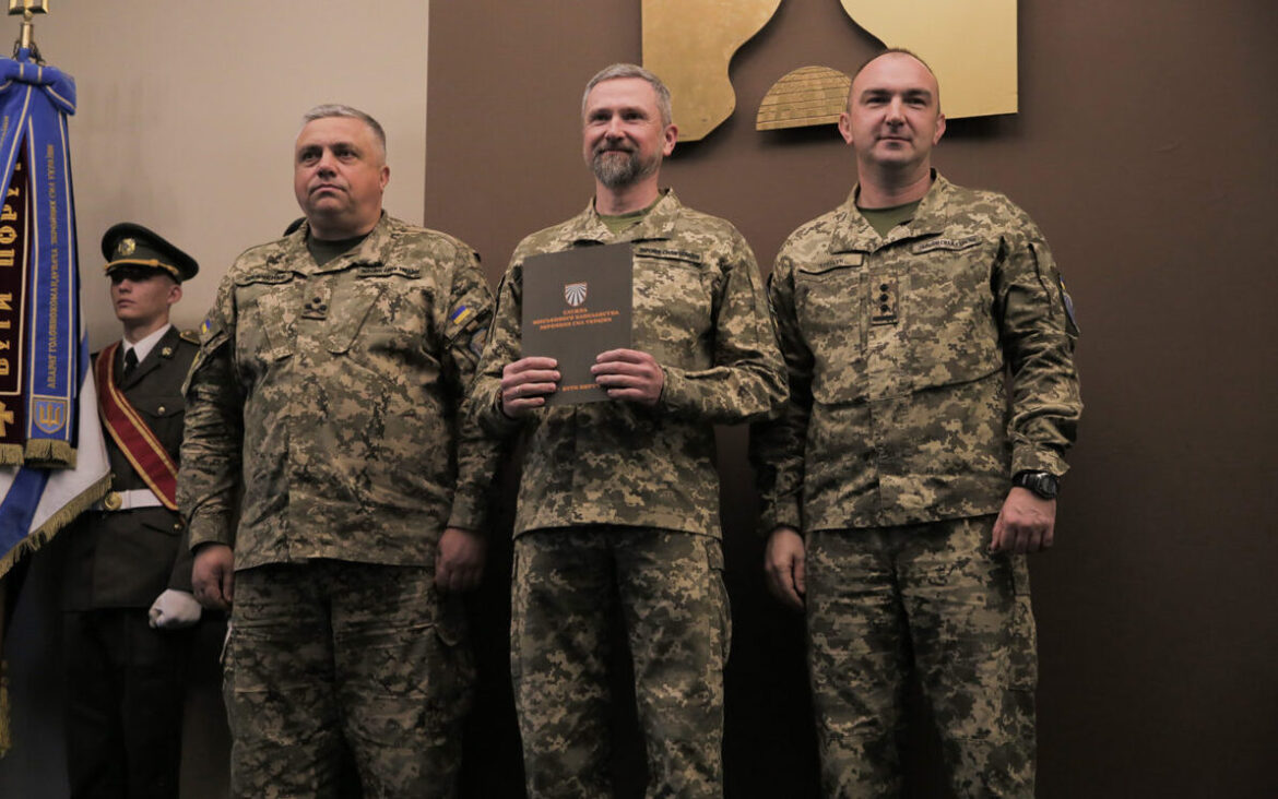Віра на фронті: Українські капелани готові надавати духовну підтримку в армії