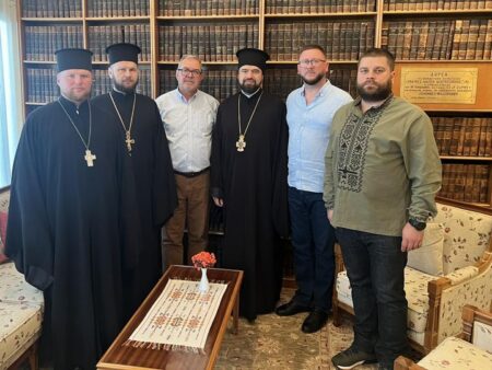 КПБА розпочала важливий візит до Криту в Греції
