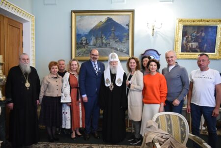 Духовний лідер України обговорив ситуацію в країні з представником ПАР