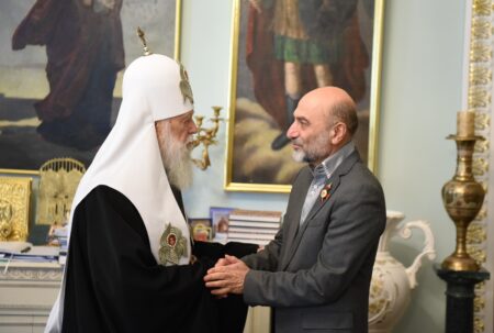 Зустріч Патріарха Філарета з волонтерами, що підтримують українських воїнів