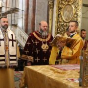 Духовне єднання у Волинській єпархії: Екзарх Вселенського Патріархату співслужив з Митрополитом Михаїлом Зінкевичем та Митрополитом Нестором Писик на актовому дні в Луцьку