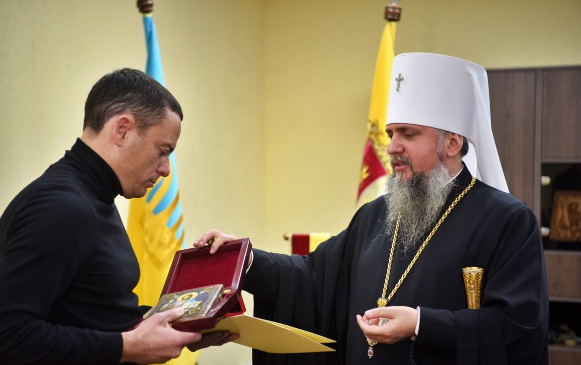 Блаженніший Митрополит Епіфаній відвідав Кам’янське та благословив майбутній храм ПЦУ