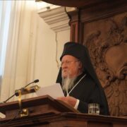 Митрополит Епіфаній Освятив Хрест на Куполі Собору Різдва Христового в Одесі