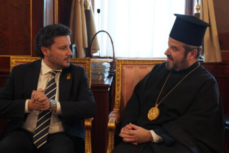 Прем’єр-міністр Чорногорії Відвідав Вселенський Патріархат: Урочистий Візит та Знайомство з Історією