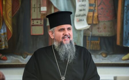 Митрополит Епіфаній зустрівся з керівництвом Гостомельської військової адміністрації