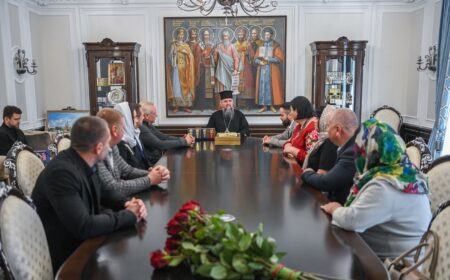 Зустріч Предстоятеля з керівництвом Оболонської райдержадміністрації: акценти розмови і церковні нагороди