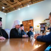 Митрополит Епіфаній відслужив літургію в Чернівцях