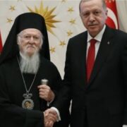 Предстоятель Української Православної Церкви відвідав Чернівці та помолився за захисників України