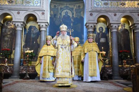 Патріарх Філарет звершив Божественну літургію у Володимирському соборі