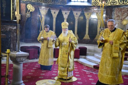 Божественна Літургія у Свято-Володимирському Соборі: Молитва за мир та визволення