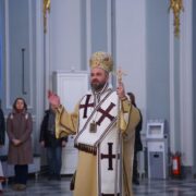 Богослужіння в Андріївському храмі: Від єпископа Михаїла заклик до внутрішньої віри та милосердя