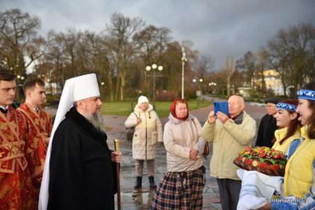 Митрополит Епіфаній очолив Божественну літургію в Чернігові
