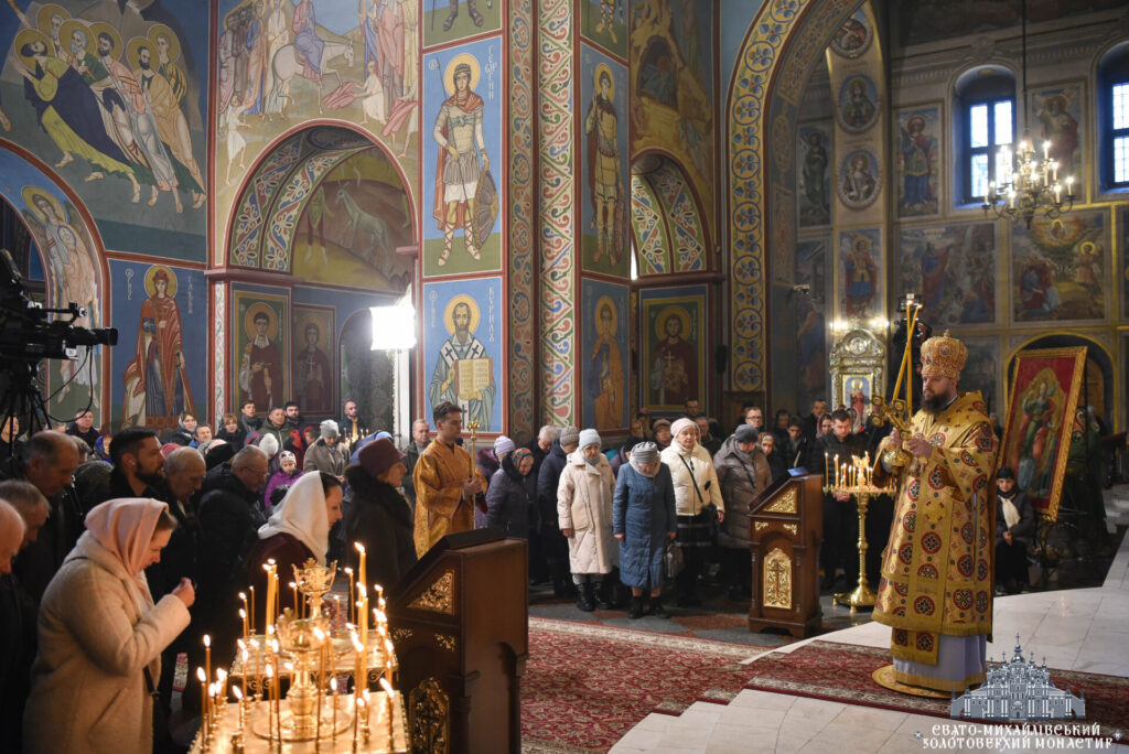 ВІДЕО/Духовне повчання: Архієпископ Агапіт виголошує проповідь під час Божественної літургії